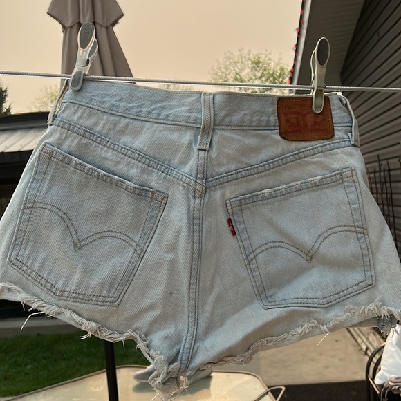Levi’s 501 shorts - Picture 2 of 3